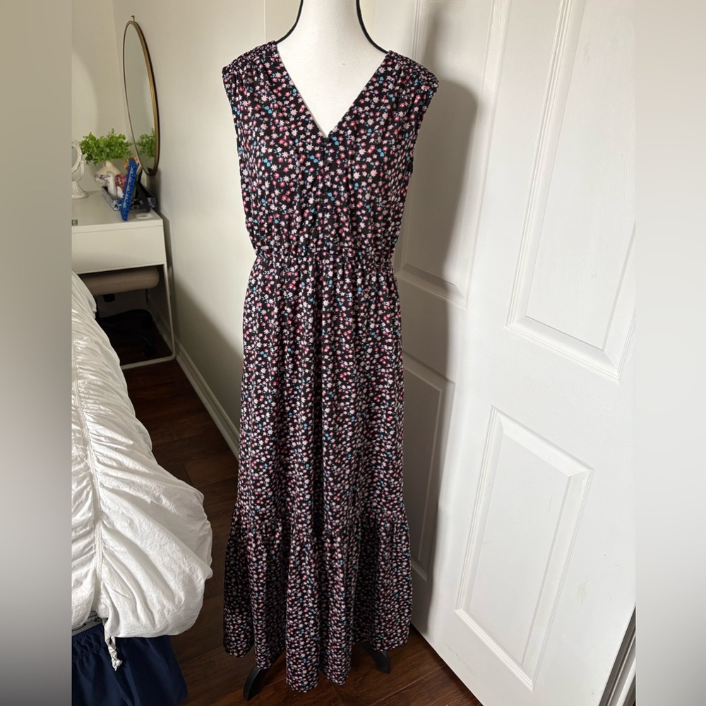 🌷Beige by ECI Floral Maxi Dress Small 3/$30